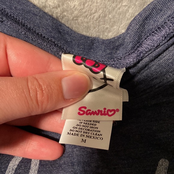 Hello Kitty Tee - Picture 2 of 3